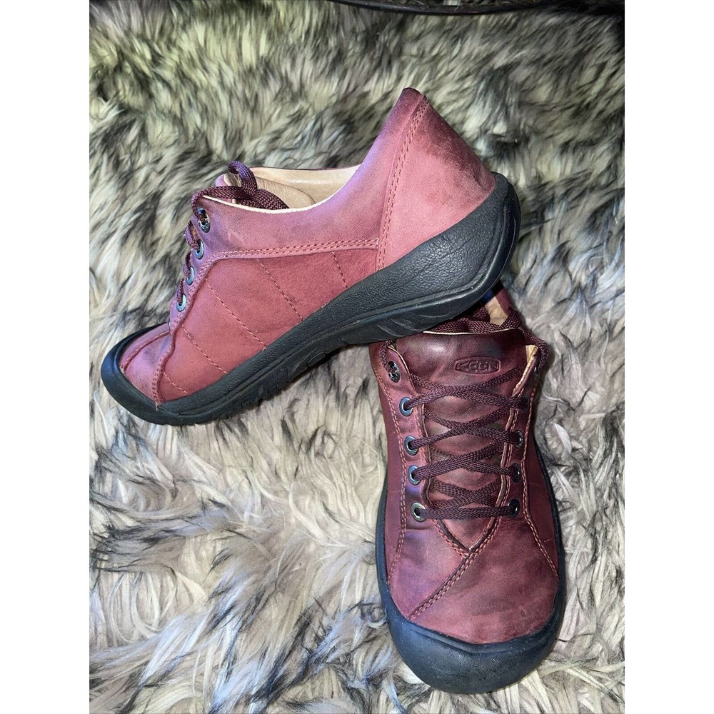 Keen Presidio Leather Hiking Shoe's women's Size 8.5 Burgandy